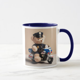 Een politiebeer in een pluche. mok