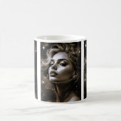 Een portret van kosmische schoonheid. koffiemok (Center)