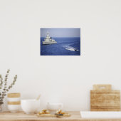 Een Portugese marine-eenheid in een opblaasbare bo Poster (Keuken)