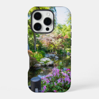 Een prachtig lentelandschap in de tuin iPhone 16 pro hoesje