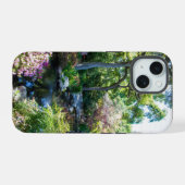 een prachtig lentelandschap in een Japanse tuin iPhone 15 Case (Achterkant horizontaal)