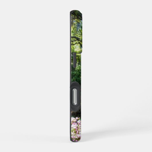 een prachtig lentelandschap in een Japanse tuin iPhone Hoesje (Rechterkant)