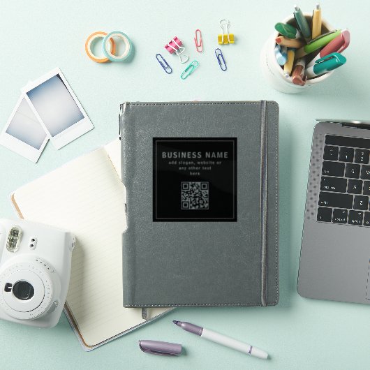 Een QR-code of Logo uploaden | Transperant & zwart Sticker (iPad Cover)