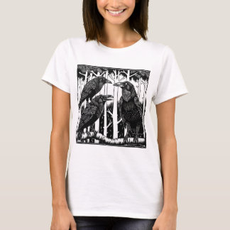 Een raaf en haar kinderen in de boomtoppen t-shirt