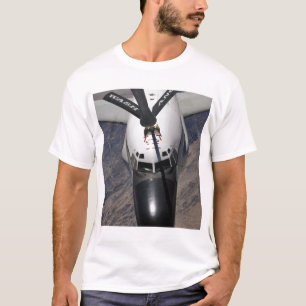 Een RC-135 Rivet Joint Reconnaissance vliegtuig T-shirt