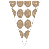 Een rechthoekig tapijt met een ingewikkelde geomet vlaggetjes (Tweede vlag)