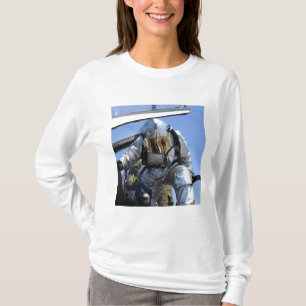 Een reddingsboor wordt uitgevoerd in de cockpit t-shirt