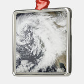 Een reeks sterke stormen met felle winden metalen ornament (Links)