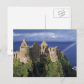 Een regenboog treft middeleeuws kasteel Dunluce aa Briefkaart (Voorkant / Achterkant)