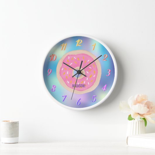 Een regenboog van kleuren, een roze donut met een  (Huis)