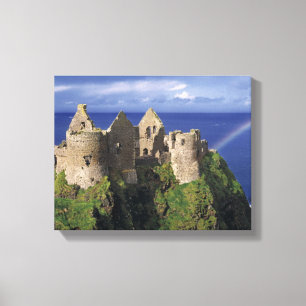 Een regenboogaanval op de middeleeuwse Dunluce Cas Canvas Afdruk