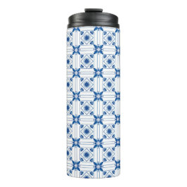 Een reisbeker met een zwarte dop  thermosbeker