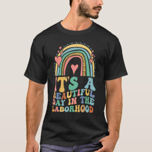 Een retro van de arbeidsoplevering Het is een mooi T-shirt
