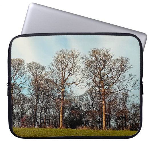Een rij bomen laptop sleeve (Voorkant)