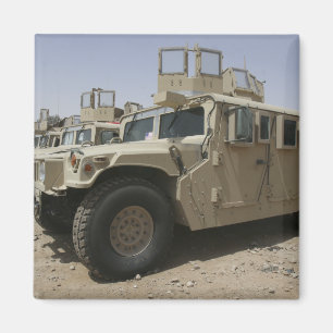 Een rij humvees van het Militaire Politiek van de  Magneet