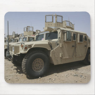 Een rij humvees van het Militaire Politiek van de  Muismat
