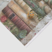 Een rij van oude boek stekels met verfraaide bloem tissuepapier (Detail)