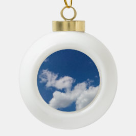 Een rij wolken keramische bal ornament
