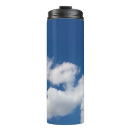 Een rij wolken thermosbeker