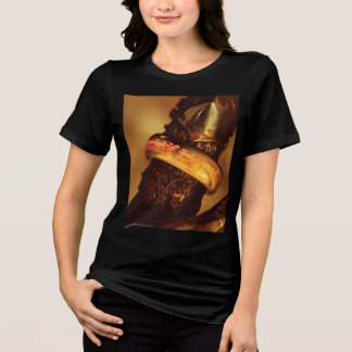 EÉN RING OM HEN ALLEMAAL TE REGELEN™ Tri-Blend SHIRT