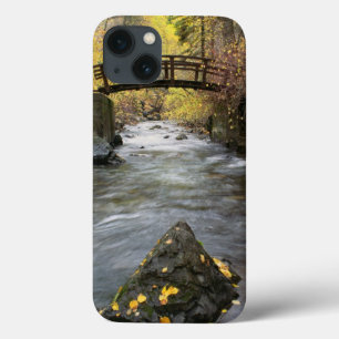 Een rivier die door de Amerikaanse vork Canyon loo iPhone 13 Hoesje