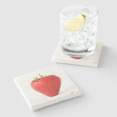 Eén rode aardbeiencoaster stenen onderzetter (Zijkant)