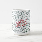 Een rode bloem op een zwarte achtergrond magische mok (Midden)