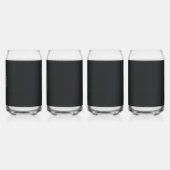 Een rode en beige sjaal met een afbeelding van een blikvorm glas (Links)
