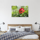 Een rode roos canvas afdruk (Insitu (Slaapkamer))