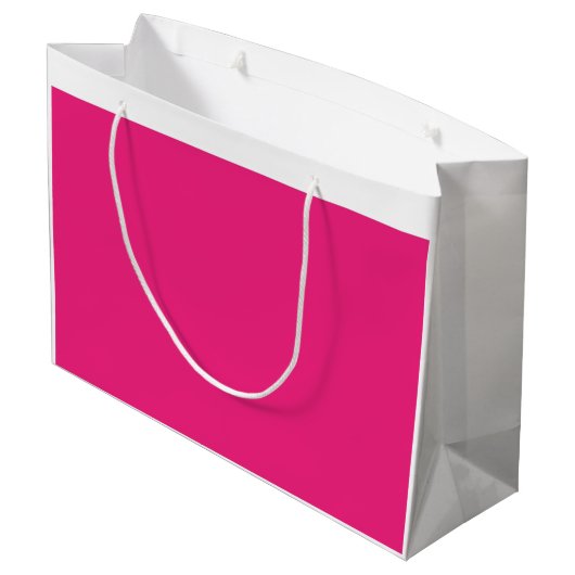 Een rode roos met levendige bloemblaadjes omringd groot cadeauzakje (Achterkant Gekanteld)
