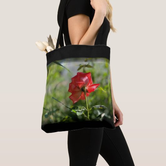Een rode roos tote bag (Dichtbij)