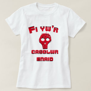 Een rode schedel en de tekst van de Fi-stijl zijn T-shirt