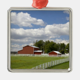 Een rode schuur en boerderij bij Pamona, Kansas. Metalen Ornament