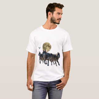 Een roedel wolven met vleugels en gloeiende runen t-shirt