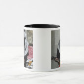 Een rollenspelende vijandelijke agressor bewapent mok (Midden)