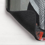 Een rollenspelende vijandelijke agressor bewapent  muismat (Hoek)