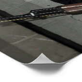 Een rollenspelende vijandelijke agressor bewapent  poster (Hoek)