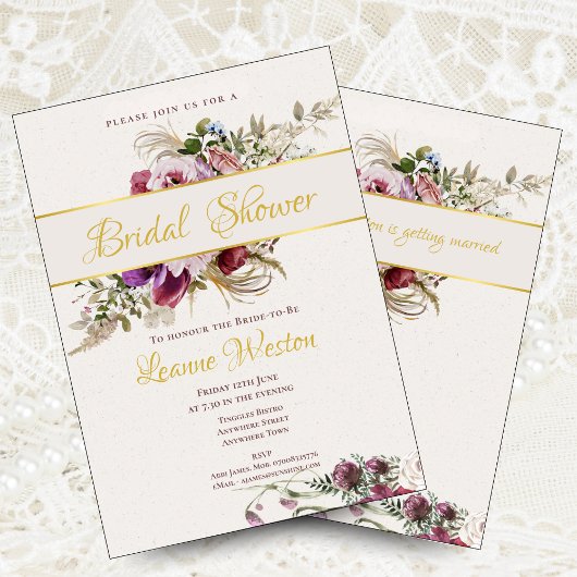 Een romantisch boeket bruids douche uitnodiging