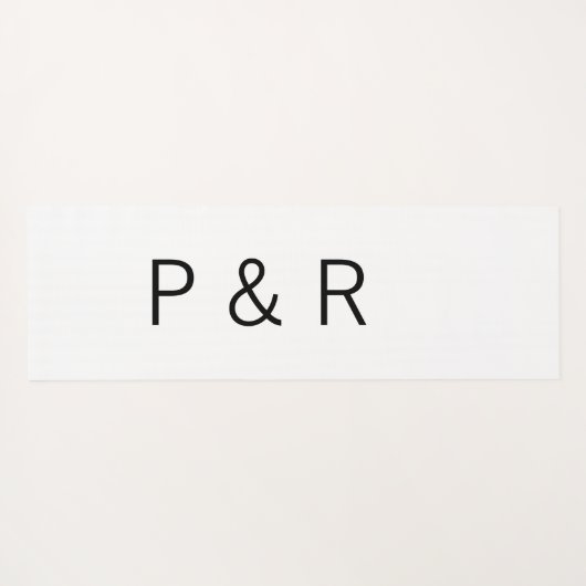 Een romantische partner die een paar initialen let yogamat (Achterkant (horizontaal))