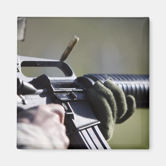 Een ronde vlucht uit de kamer van een M-16A2 Magneet (Voorkant)