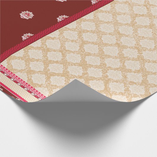 Een rood en beige tapijt met een rode rand cadeaupapier (Hoek)