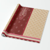 Een rood en beige tapijt met een rode rand cadeaupapier (Uitgerold)