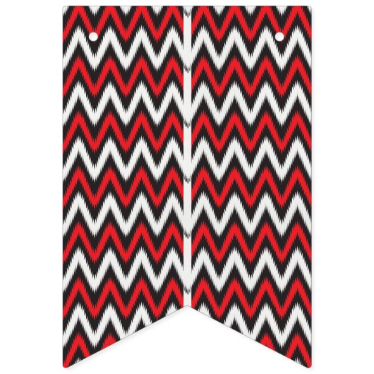 Een rood en zwart zigzagpatroon op een witte achte vlaggetjes (Tweede vlag)
