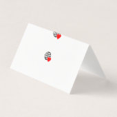 Een rood hartsymbool gemaakt met vloeiende, dikke  kaart (Voorkant)