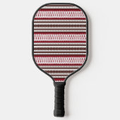 Een rood-wit gestreept patroon pickleball paddle (Achterkant)
