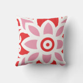 Een rood-wit patroon met een bloem erop kussen (Achterkant)