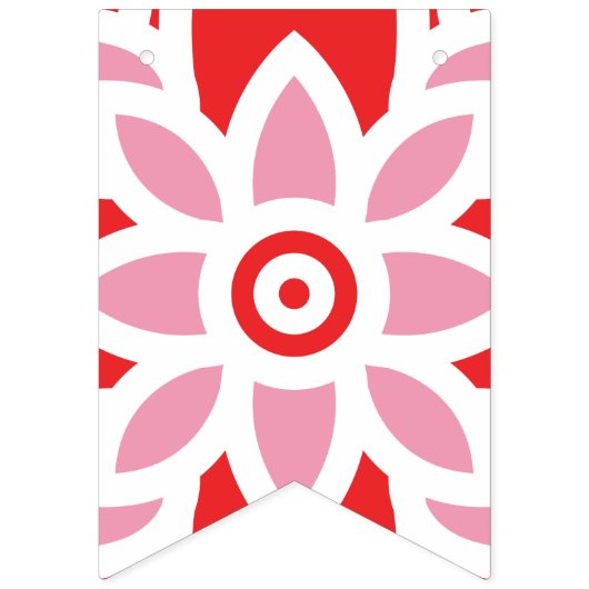 Een rood-wit patroon met een bloem erop vlaggetjes (Derde vlag)