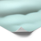 Een roodharige vrouw die een kat in de wolken houd poster (Hoek)