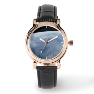 Een rookpluim boven tropisch zuidelijk Afrika. Horloge