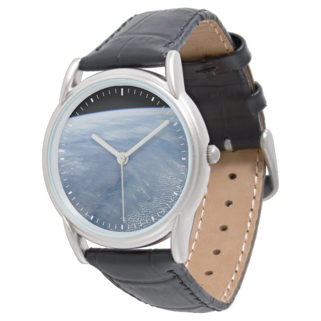 Een rookpluim boven tropisch zuidelijk Afrika. Horloge (Gekanteld)